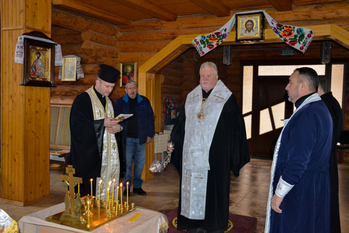 В кафедральному храмі ПЦУ в м. Ужгород відслужили літію за українськими жертвами московського комуністично-радянського окупаційного режиму
