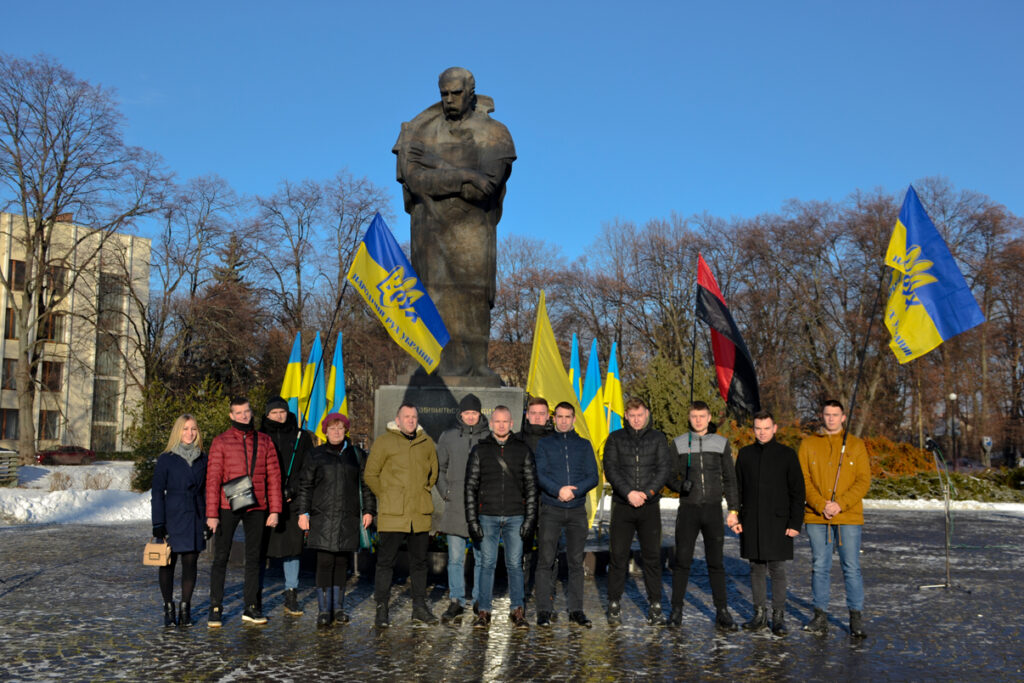 Представники Товариства борців за незалежність України та Закарпатської крайової організації НРУ урочисто відзначили День Соборності України в м. Ужгород