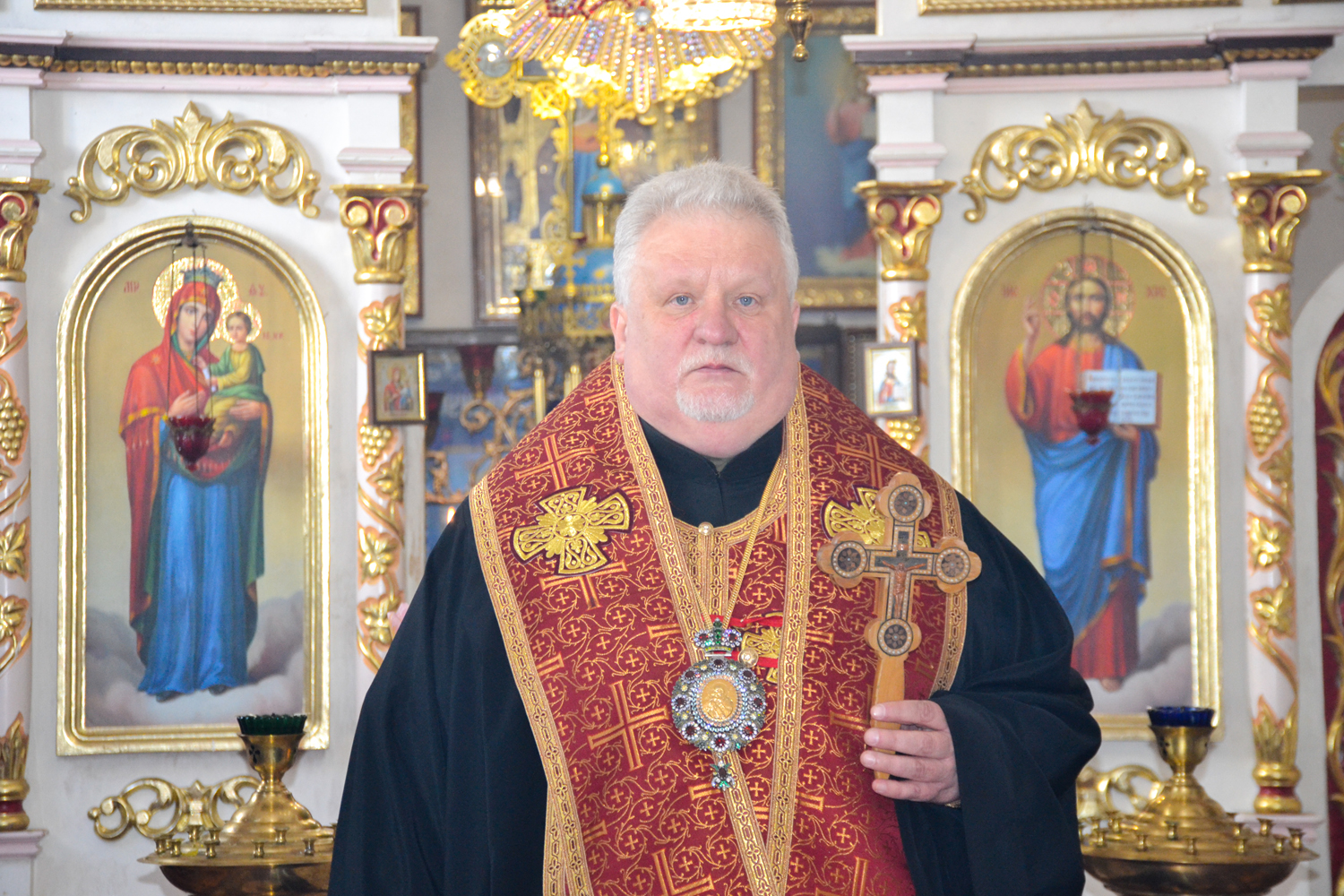 Єпископ Віктор Бедь відслужив молебень за перемогу Українського війська та літію за полеглими українськими воїнами у Свято-Миколаївському чоловічому монастирі ПЦУ в смт Чинадієво