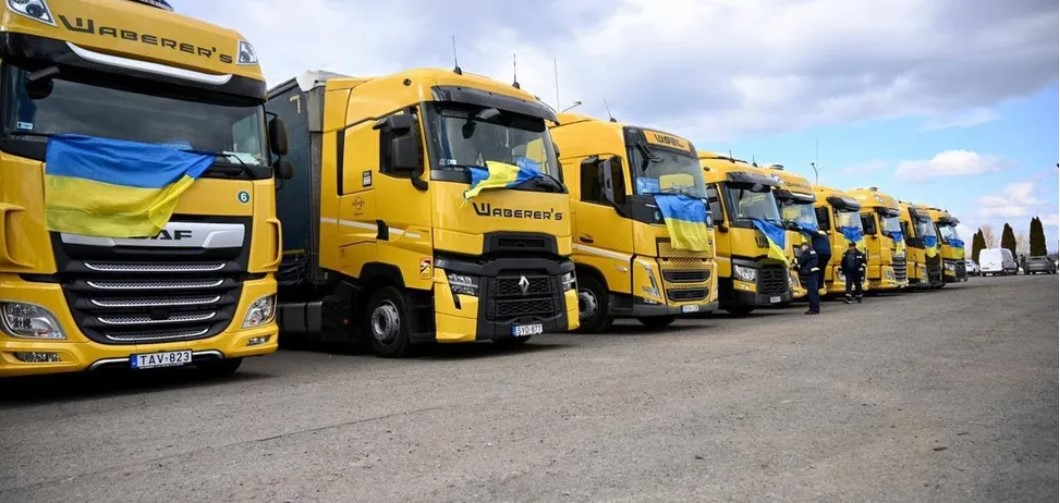 Угорщина надіслала Україні 10 вантажівок гуманітарної допомоги