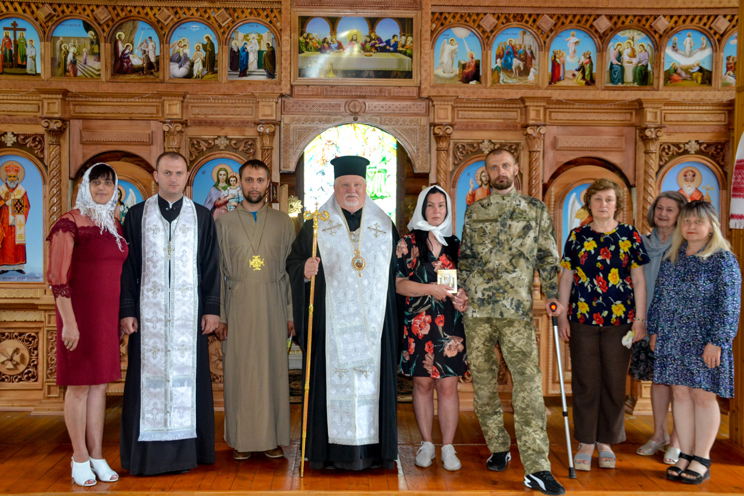 Єпископ Мукачівський і Карпатський Віктор Бедь здійснив таїнство вінчання над подружжям українського воїна Денисом і Мариною Горшков