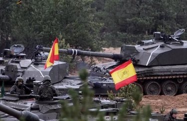Іспанія відправила в Україну батарею ППО, боєприпаси та броньовані авто