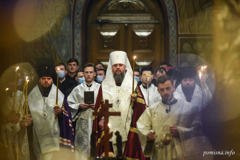 Понад половину українців є вірянами ПЦУ і лише 4% – УПЦ МП – опитування