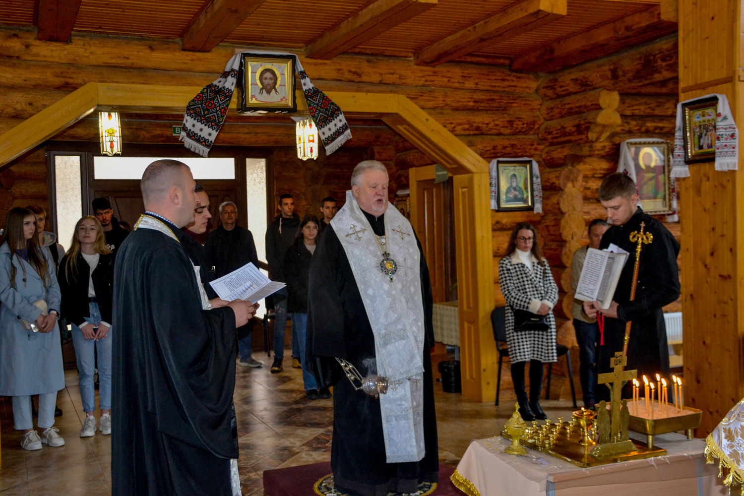Єпископ Мукачівський і Карпатський Віктор Бедь відслужив літію за 9-тю полеглими бійцями 101-шої окремої бригади Закарпаття ТрО ЗСУ