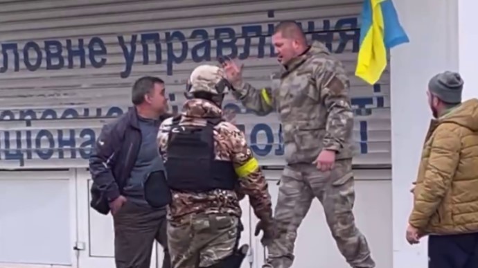 УКРАЇНСЬКІ ВІЙСЬКОВІ УЖЕ В ХЕРСОНІ