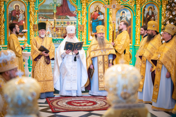 “Українці можуть вільно висловлювати свої релігійні почуття, але це не означає можливість діяльності в Україні УПЦ МП”, — Єленський