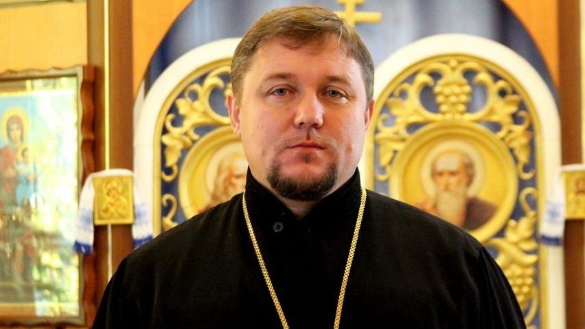 «Ваш час спливає, досить дурити людей», – настоятель храму, який перейшов до ПЦУ, звернувся до УПЦ МП