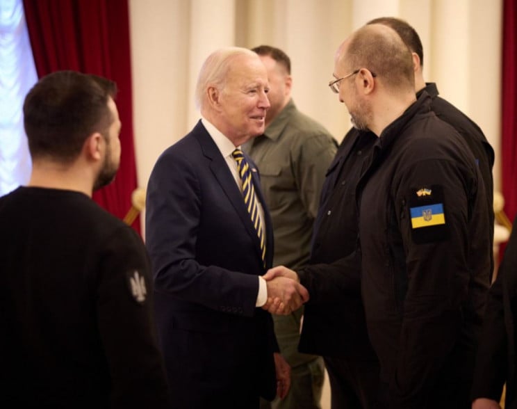 Байден зустрівся з ключовими українськими міністрами та запевнив Україну у підтримці США