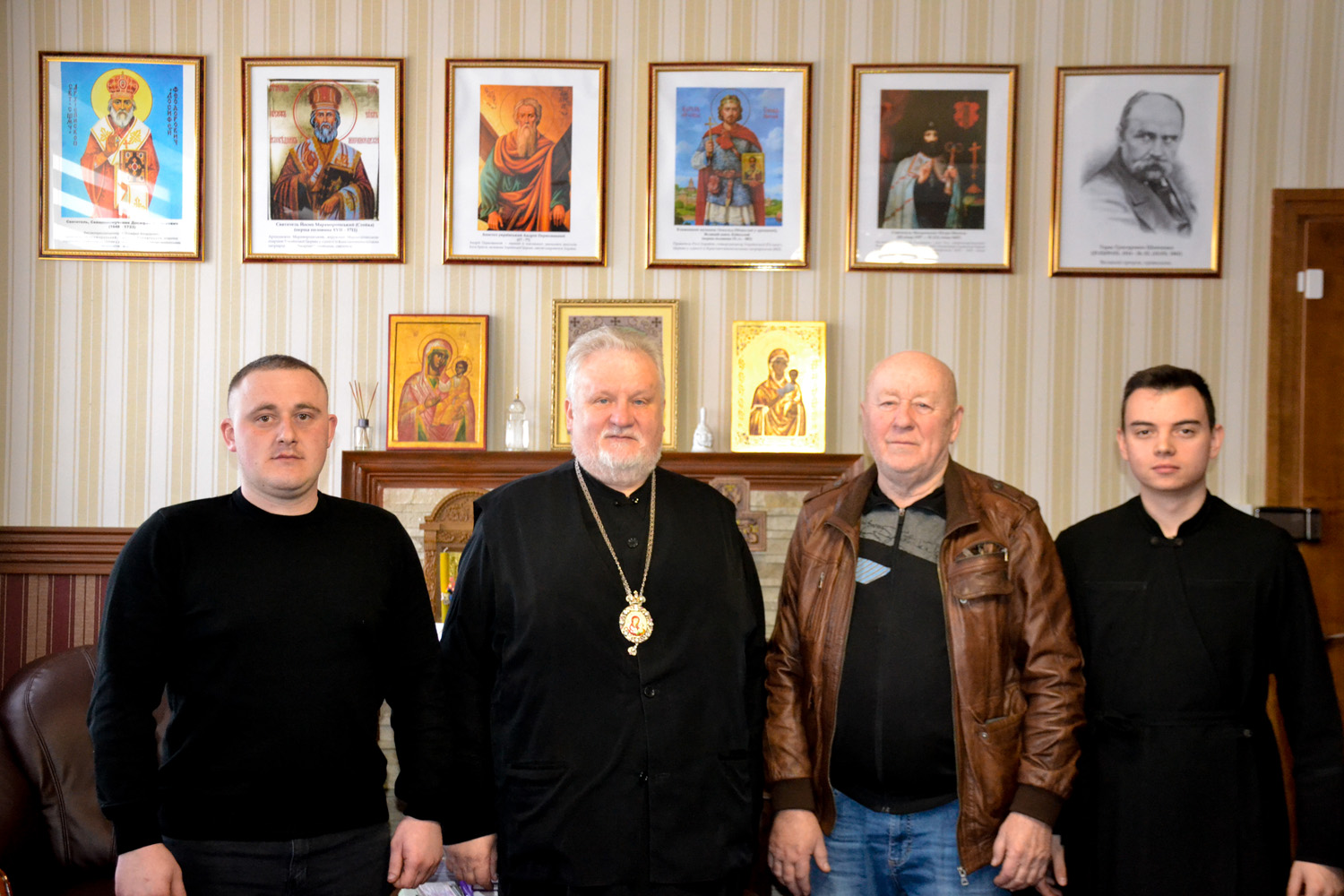 Єпископ Мукачівський і Карпатський Віктор Бедь провів зустріч з побратимом і головою Тячівської районної організації Народного Руху України Іваном Соймою