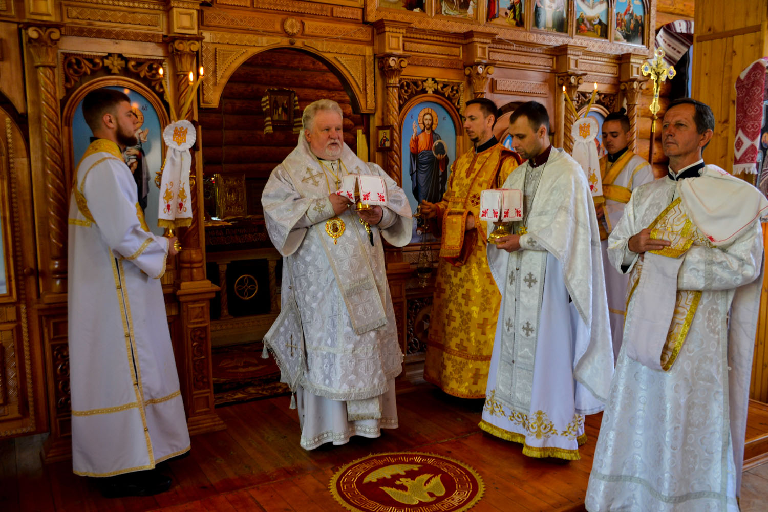 <strong>Єпископ Мукачівський і Карпатський Віктор Бедь очолив Божественну літургію в кафедральному храмі у м. Ужгород</strong>
