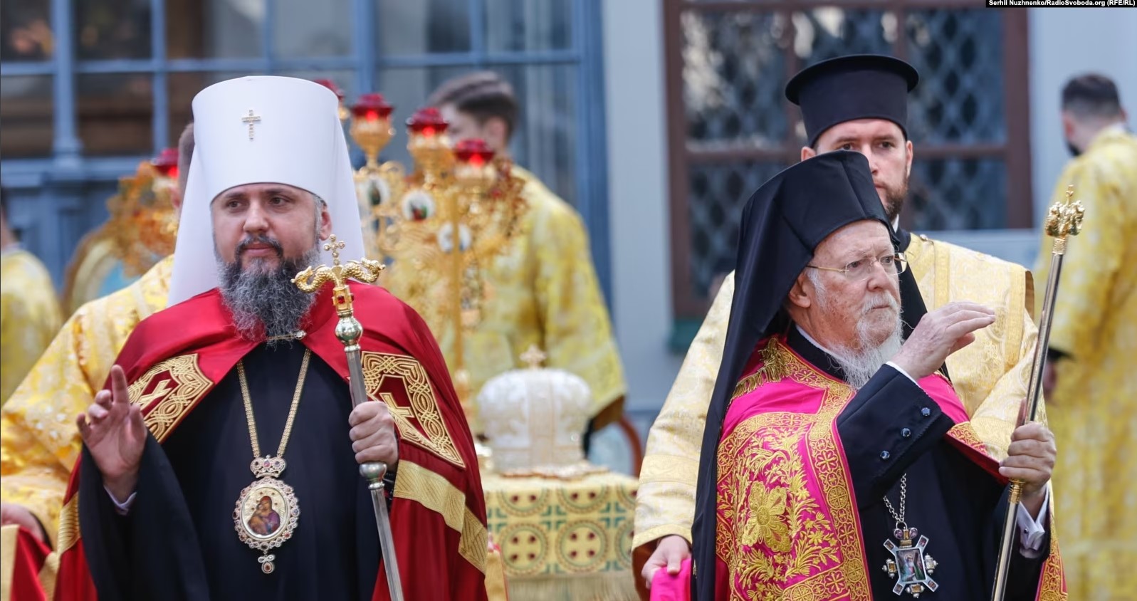 ПЦУ схвалила перехід на новий календар: Різдво – 25 грудня