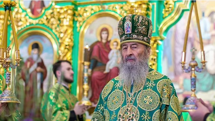 Дві третини українців виступають за повну заборону УПЦ МП