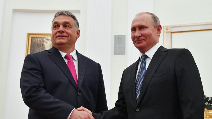 Підручником по Орбану. Як пропаганда у школах РФ створила проблеми союзнику Путіна в Європі