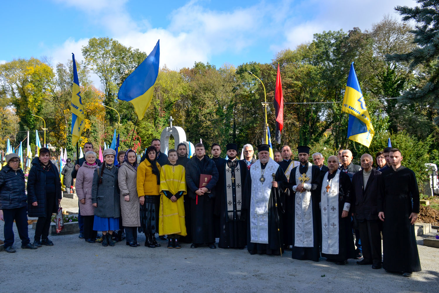 Представники Закарпатської крайової організації НРУ, в м. Ужгород, взяли участь у молитовному ушануванні полеглих українських воїнів-захисників у російсько-українській війні 2014 – 2023 рр.