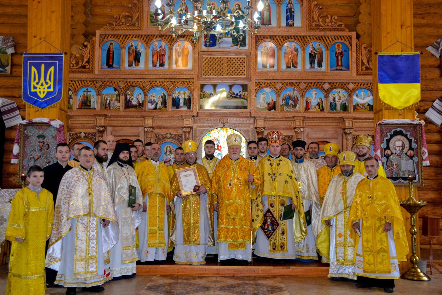 У день ушанування апостола українського Андрія Первозваного, єпископ Віктор Бедь очолив Божественну літургію в кафедральному храмі ПЦУ в м. Ужгород