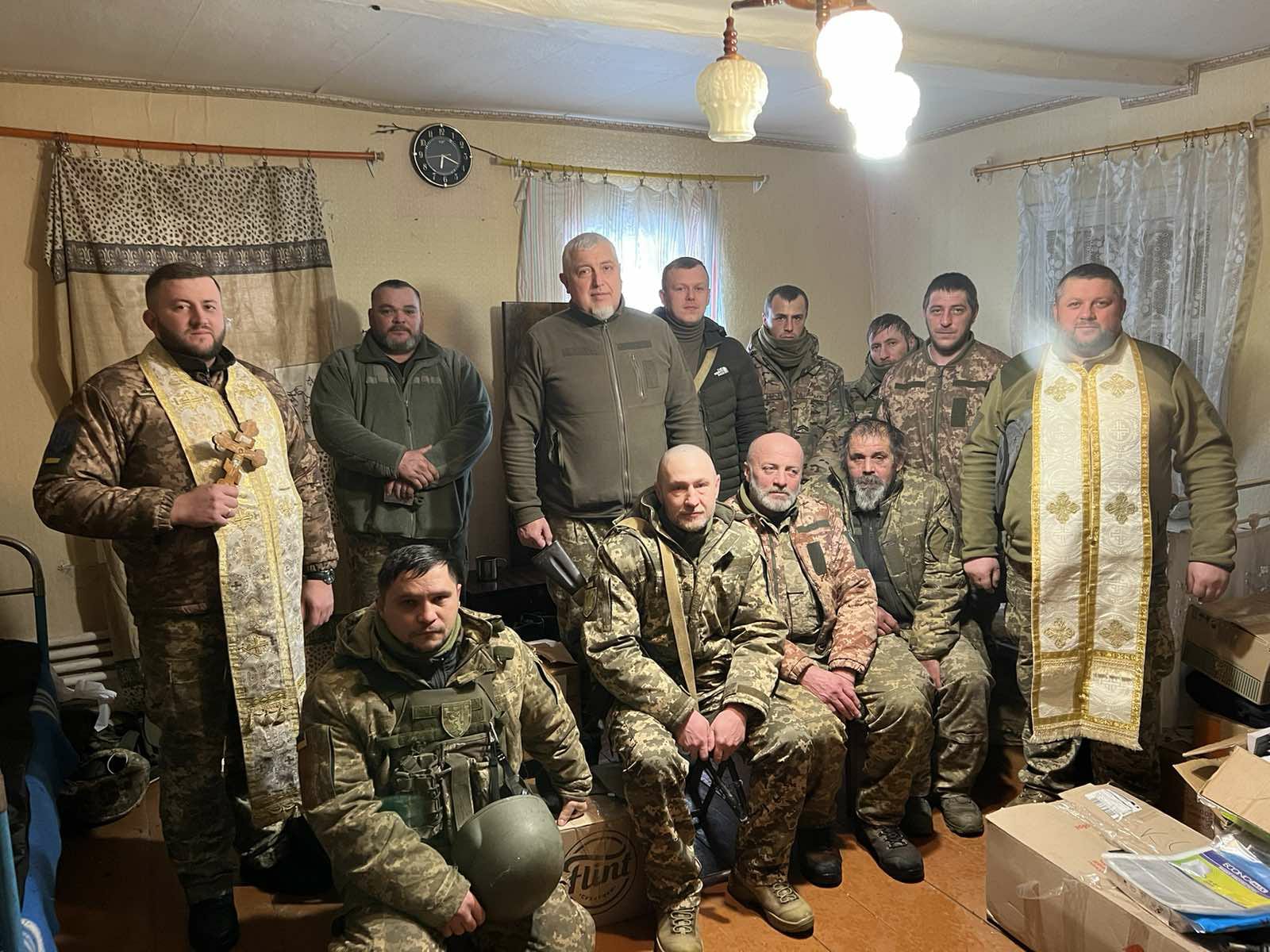 Єпископ Мукачівський і Карпатський Віктор Бедь удостоїв високих відзнак військовослужбовців 69-го окремого батальйону 101-шої ОБр ТрО ЗСУ