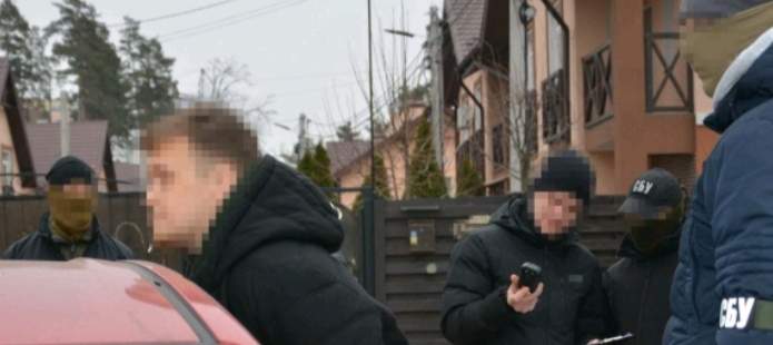 В Україні ліквідували одну з найбільших агентурних мереж ФСБ, яка поширювала прокремлівські наративи й діяла “під прикриттям” УПЦ МП