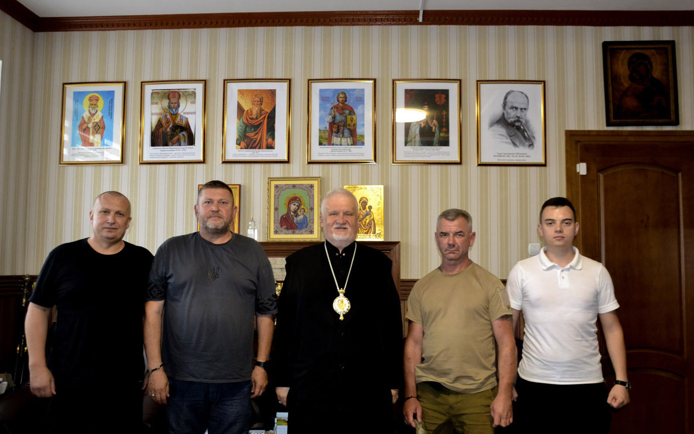 Єпископ Віктор Бедь провів зустріч з побратимами по 212-го ОБ (м. Ужгород) 101-шої ОБр Закарпаття ТрО ЗСУ