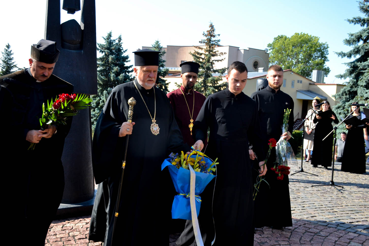 Єпископ Мукачівський і Карпатський Віктор Бедь, за участі представників української громадськості, очолив літію за полеглими захисниками України на Пагорбі Слави в м. Ужгород