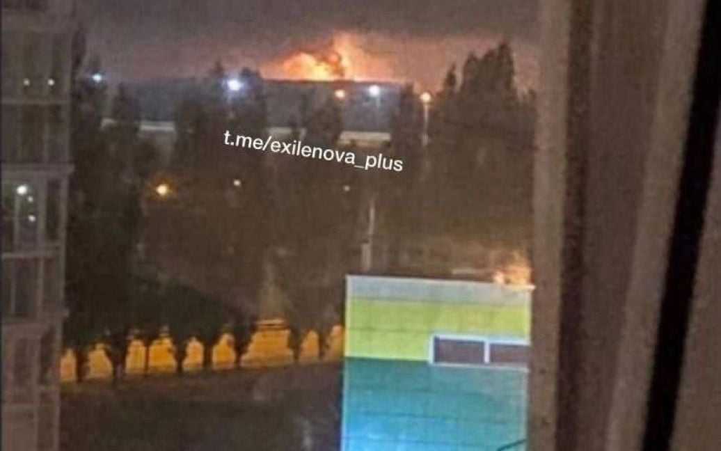 Мінус 700 КАБів: після удару дронів СБУ на аеродромі “Липецьк-2” детонують склади з боєприпасами