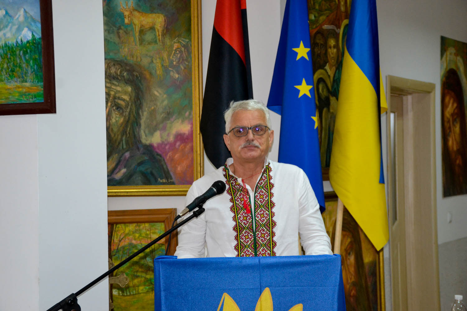 Вітаємо українського патріота Олександра Черепаху, голову Закарпатьскої крайової оррганізації Народного Руху України з ювілеєм – 65 років від Дня народження!