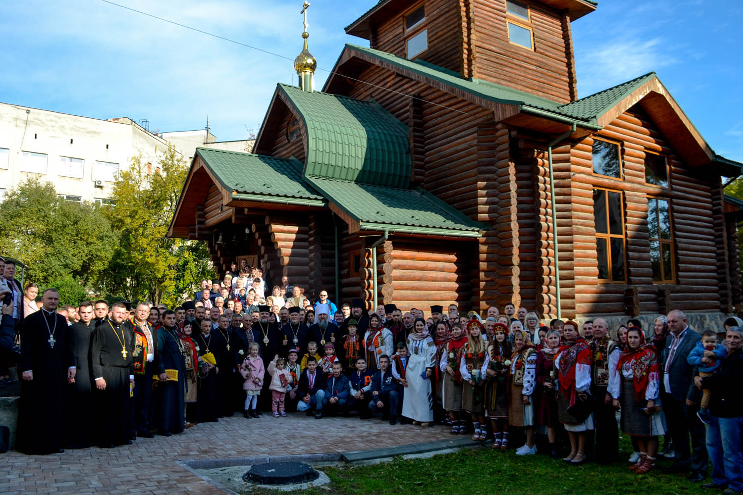 Блаженніший Митрополит Епіфаній Думенко відслужив молебень за перемогу і благополуччя в Україні у кафедральному храмі м. Ужгород