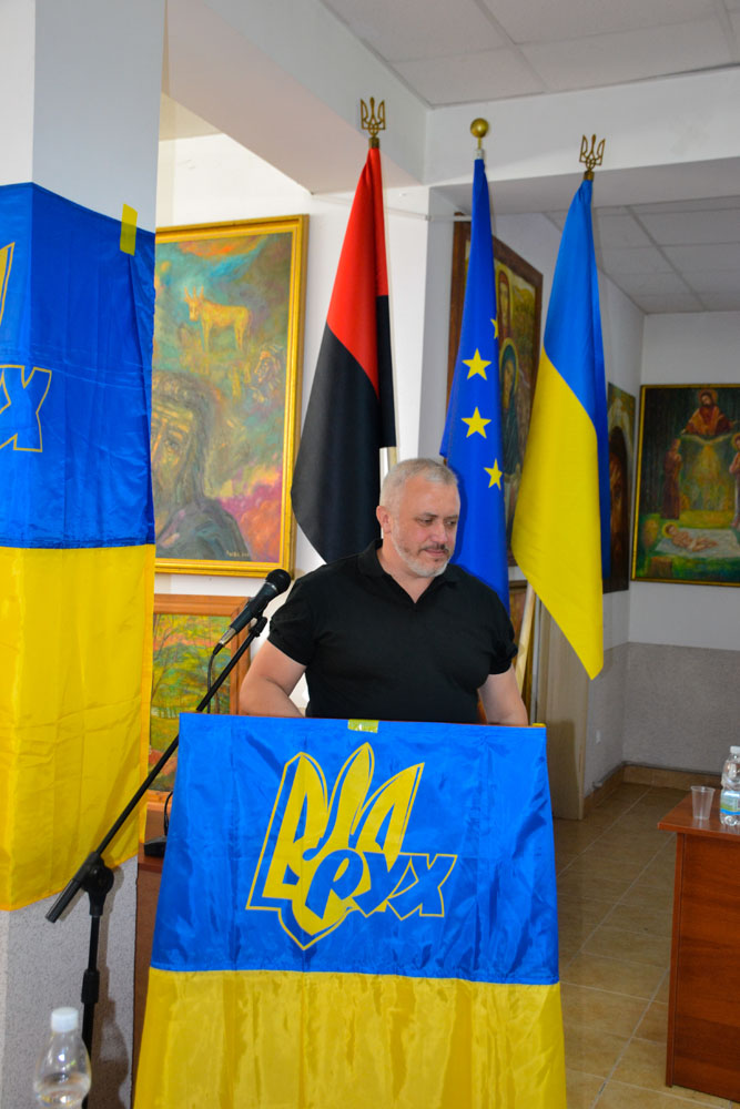 Вітаємо українського патріота Дмитра Галушко, голову Берегівської районної організації НРУ з Днем народження!