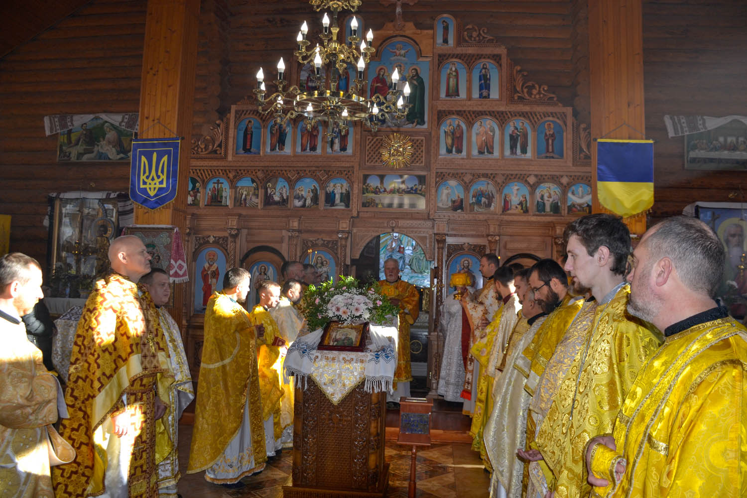 У день ушанування апостола українського Андрія Первозваного, єпископ Віктор Бедь очолив Божественну літургію у кафедральному храмі м. Ужгород та звершив дияконську хіротонію над іподияконом Василем Ісаковим