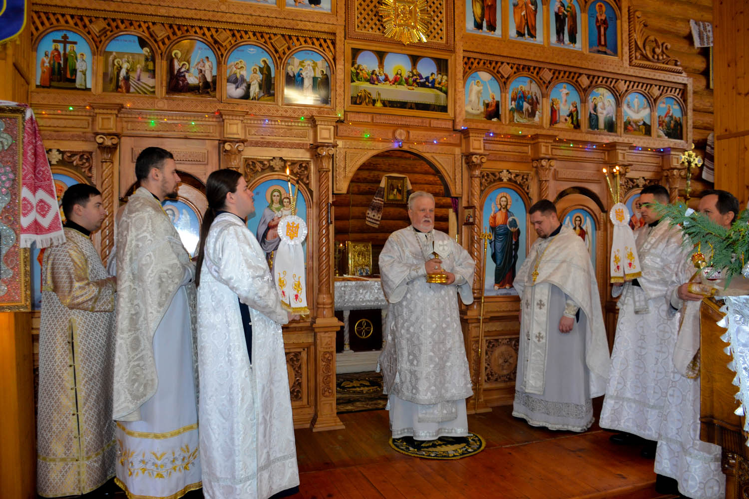 Єпископ Мукачівський і Карпатський Віктор Бедь очолив недільну Божественну літургію у кафедральному храмі ПЦУ в м. Ужгород