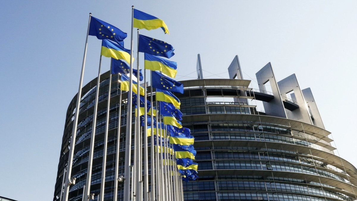Європарламент засудив спроби Росії фальсифікувати історію для виправдання агресіїм