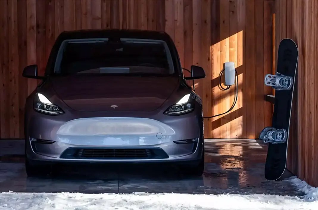 У Польщі масово відмовляються від електромобілів Tesla