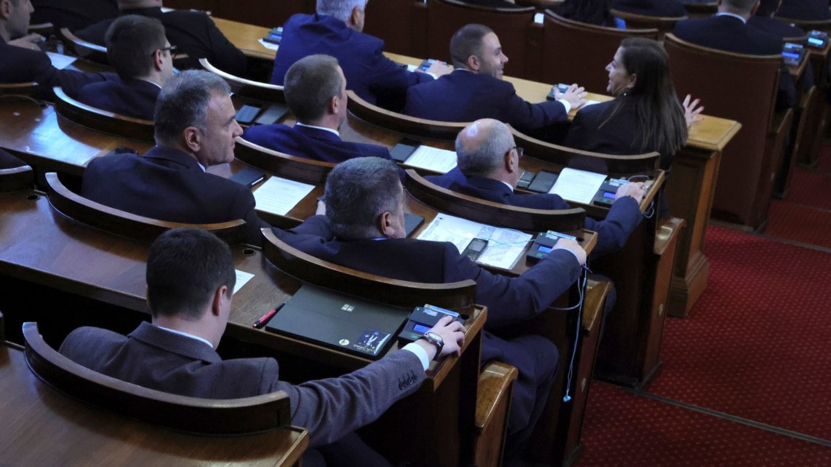 У Болгарії парламент схвалив декларацію про те, що її збройні сили не братимуть участі у бойових діях в Україні