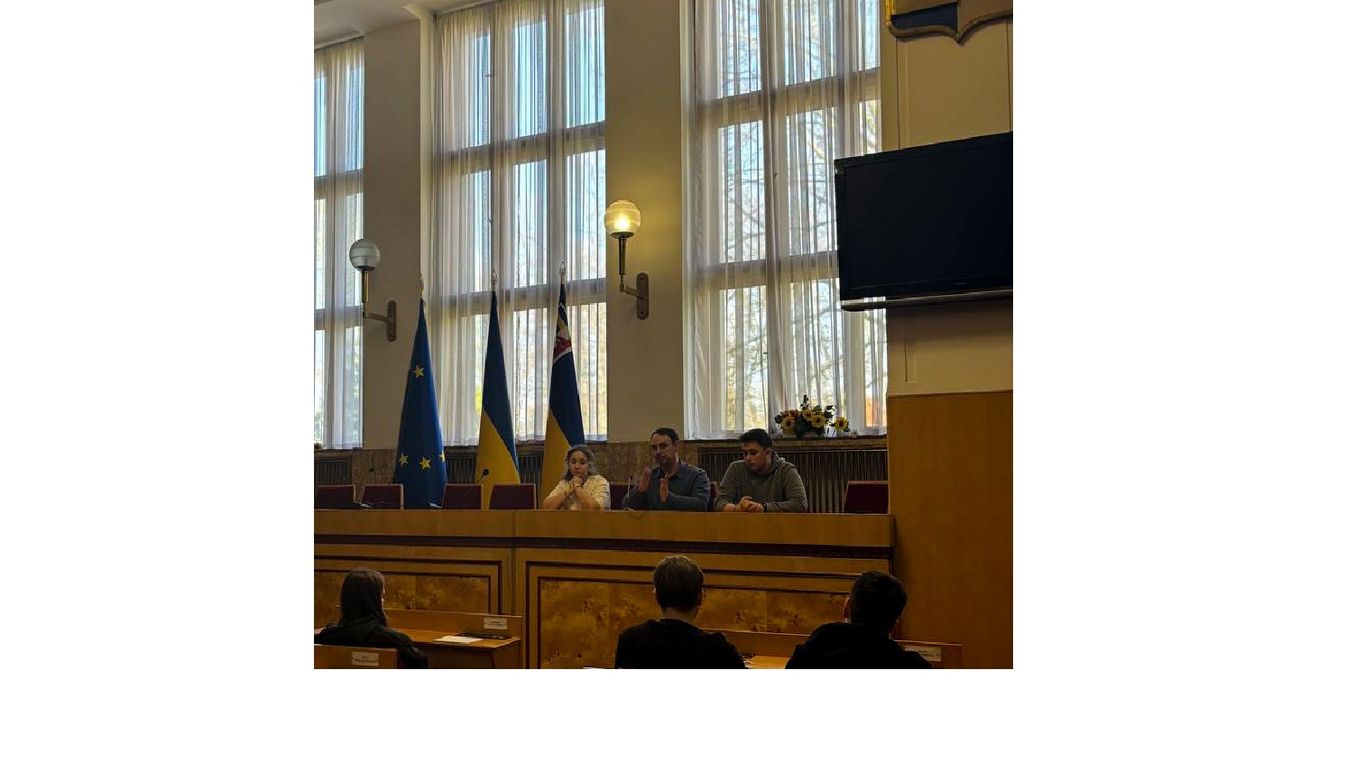 Голова студентського самоврядування  КаУ ім. Августина Волошина, керівник Закарпатського осередку Молодого Народного Руху Ярослав Бідзіля взяв участь у зустрічі з представниками Української академії лідерства