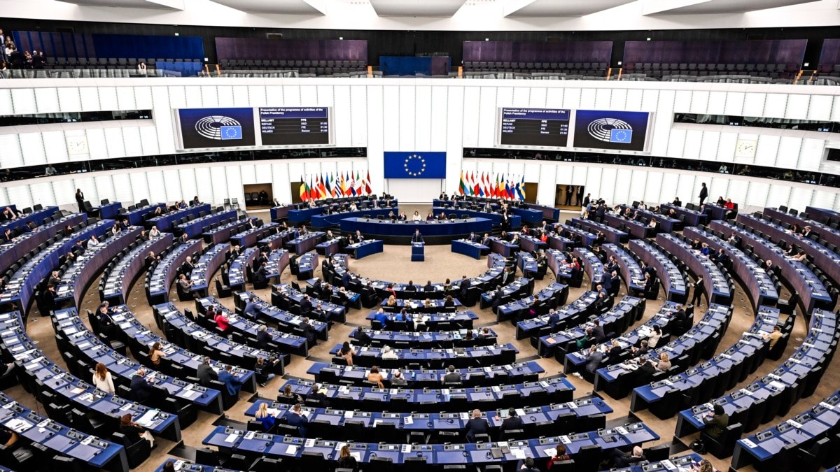 ЗМІ: у Європарламенті пропонують позбавити Угорщину права голосу