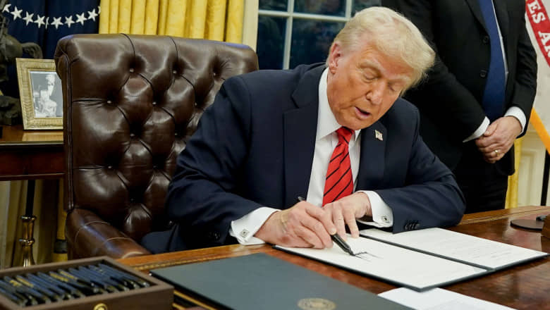 Трамп проголосив англійську офіційною мовою США – вперше в їхній історії
