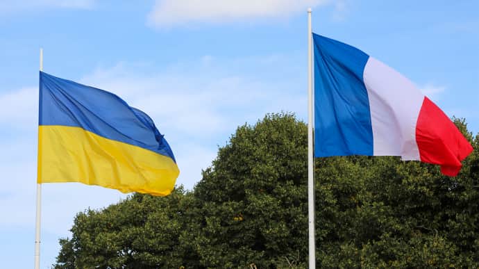64% французів за продовження підтримки України, 67% – за відправку миротворців