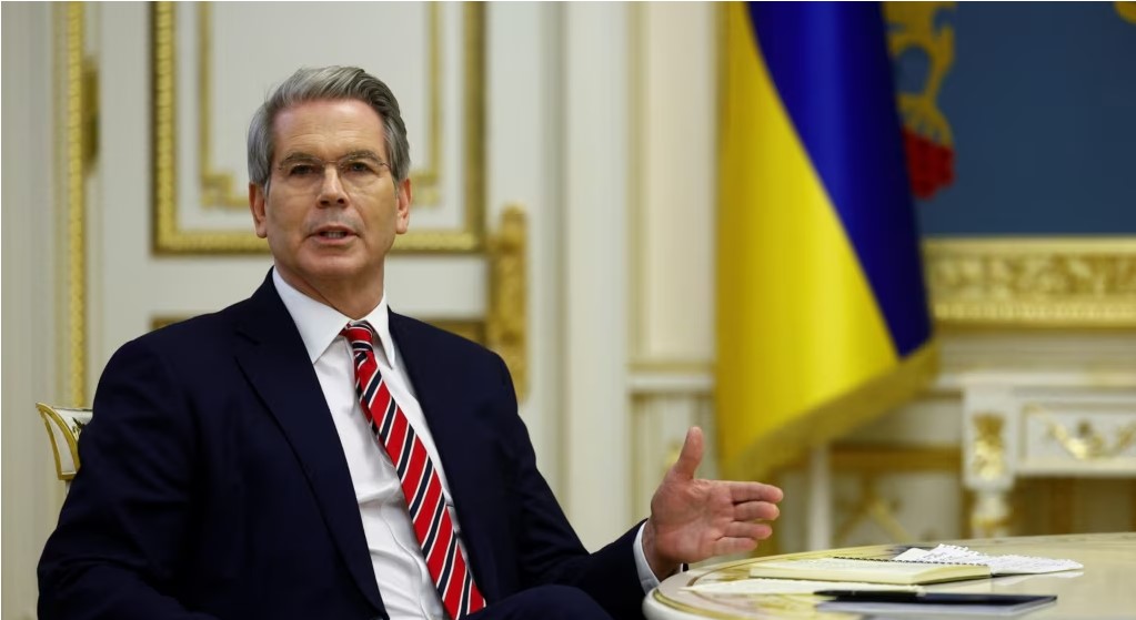 Bloomberg: США вимагають від України повернути допомогу на суму 100 млрд доларів – замість 300 млрд