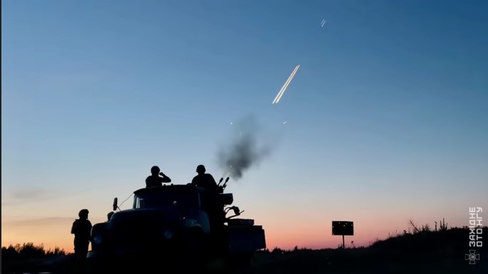 Повітряні сили: росіяни атакували рекордними 537 повітряними цілями