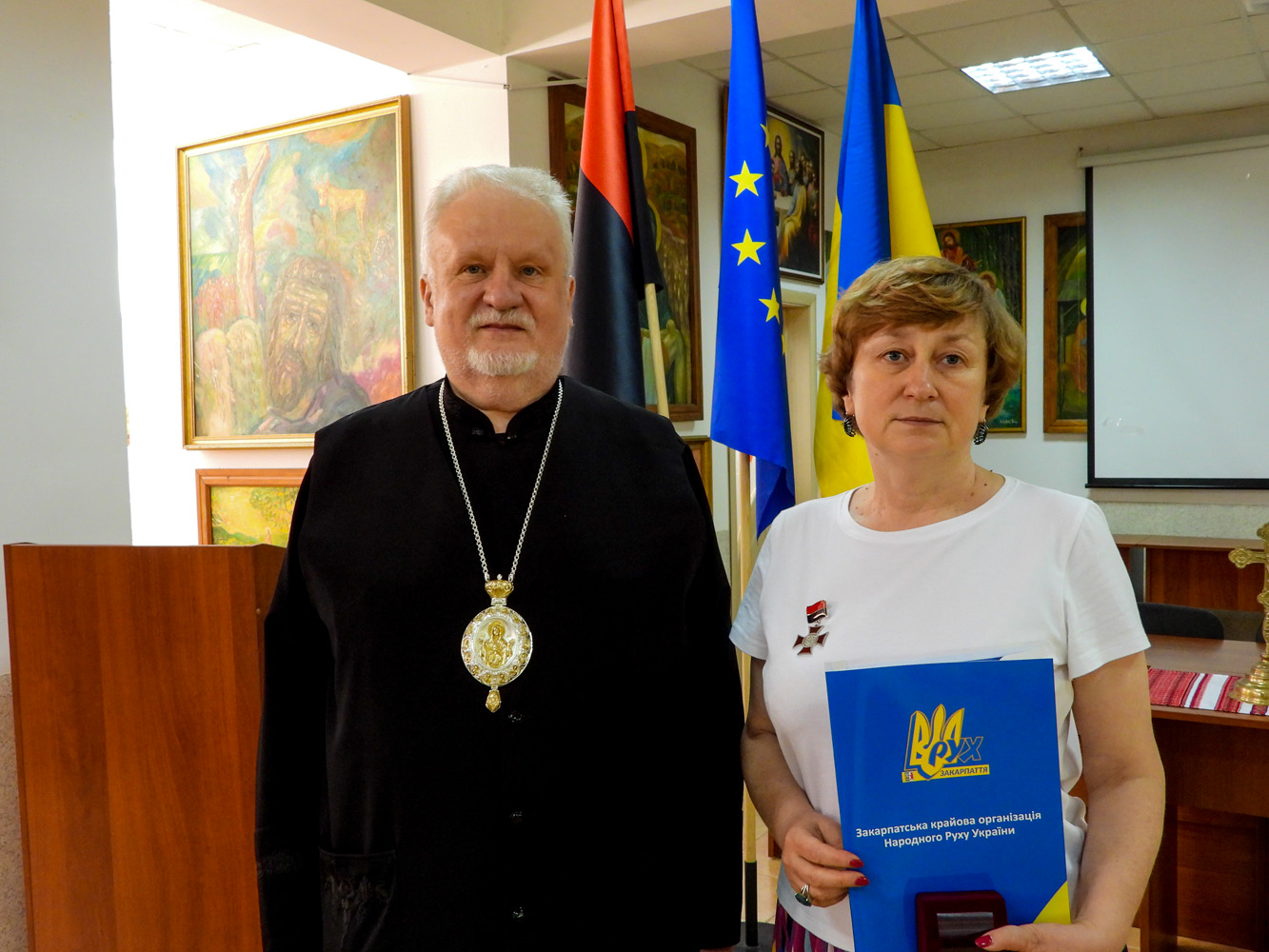Громадсько-політична діячка Антоніна Вчорашня удостоєна ордена «Хрест за Честь та Віру» з нагоди 35-річчя прийняття Декларації про державний суверенітет України