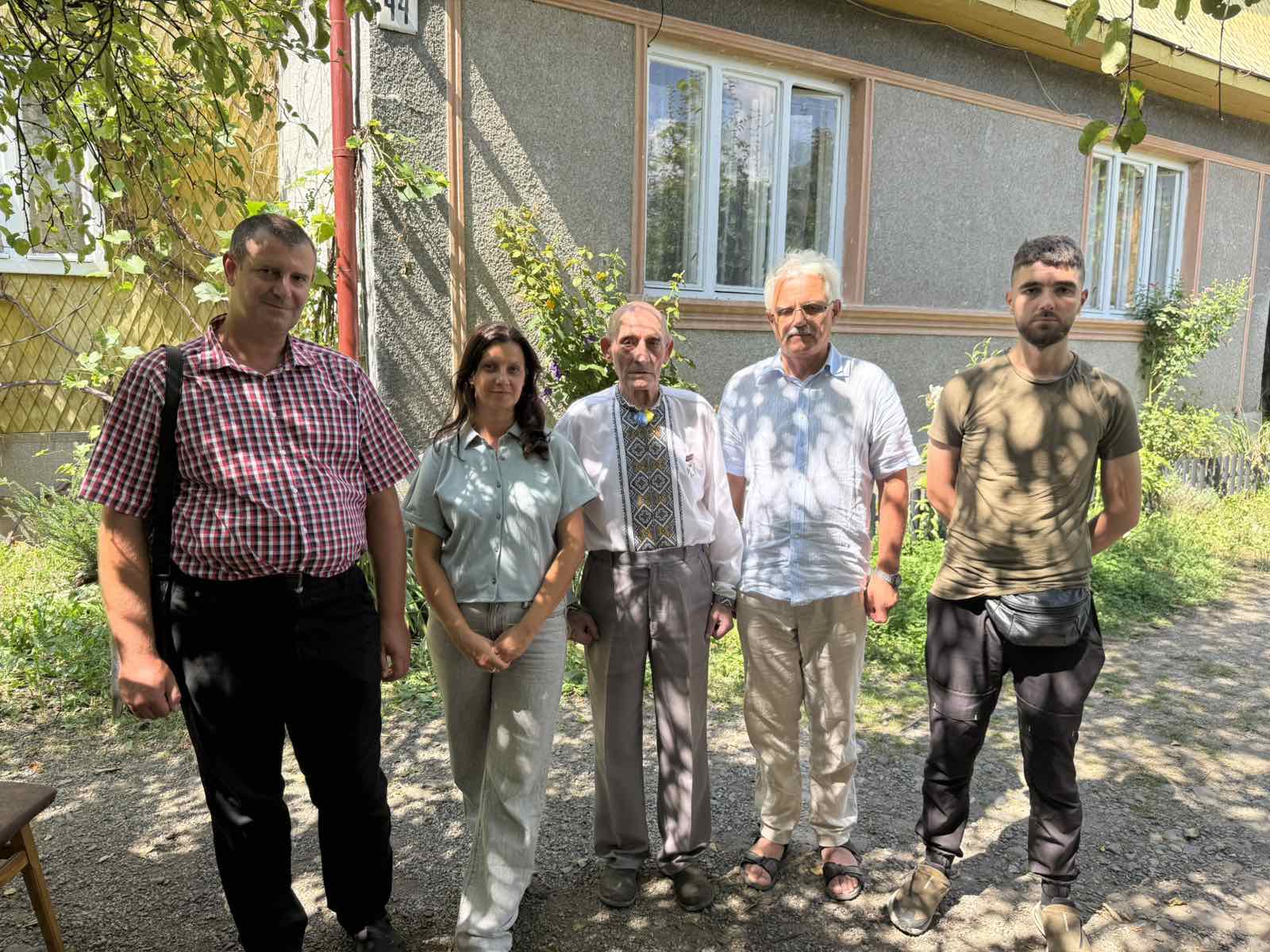 Борець за незалежність України у ХХ столітті Богдан Манівчук удостоєний ордена «Хрест за Честь та Віру» з нагоди 35-річчя прийняття Декларації про державний суверенітет України