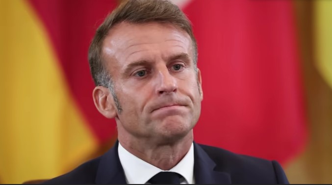Макрон назвав Росію людожером, якому “треба продовжувати їсти”, щоб вижити
