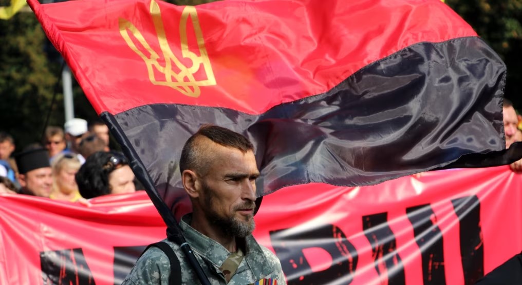 Червоно-чорний прапор. Правда, міфи і маніпуляції