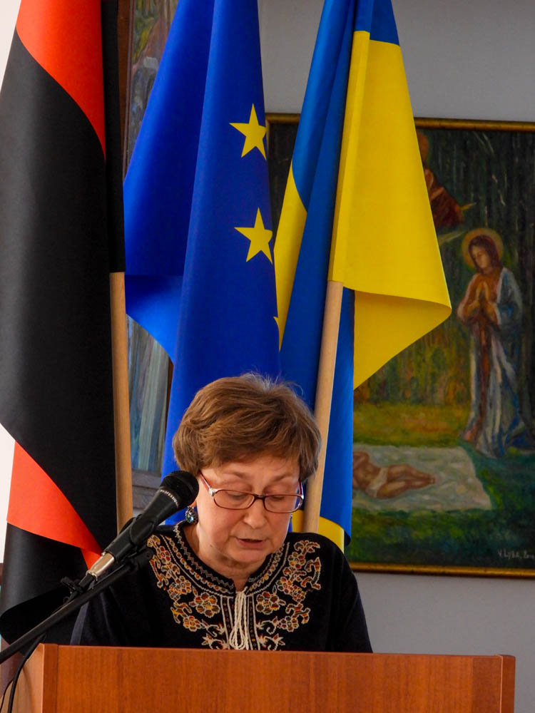 У День української писемності та мови професор Антоніна Вчорашня провела відкриту лекцію «Ліна Костенко: життя і слово, що стало совістю нації»