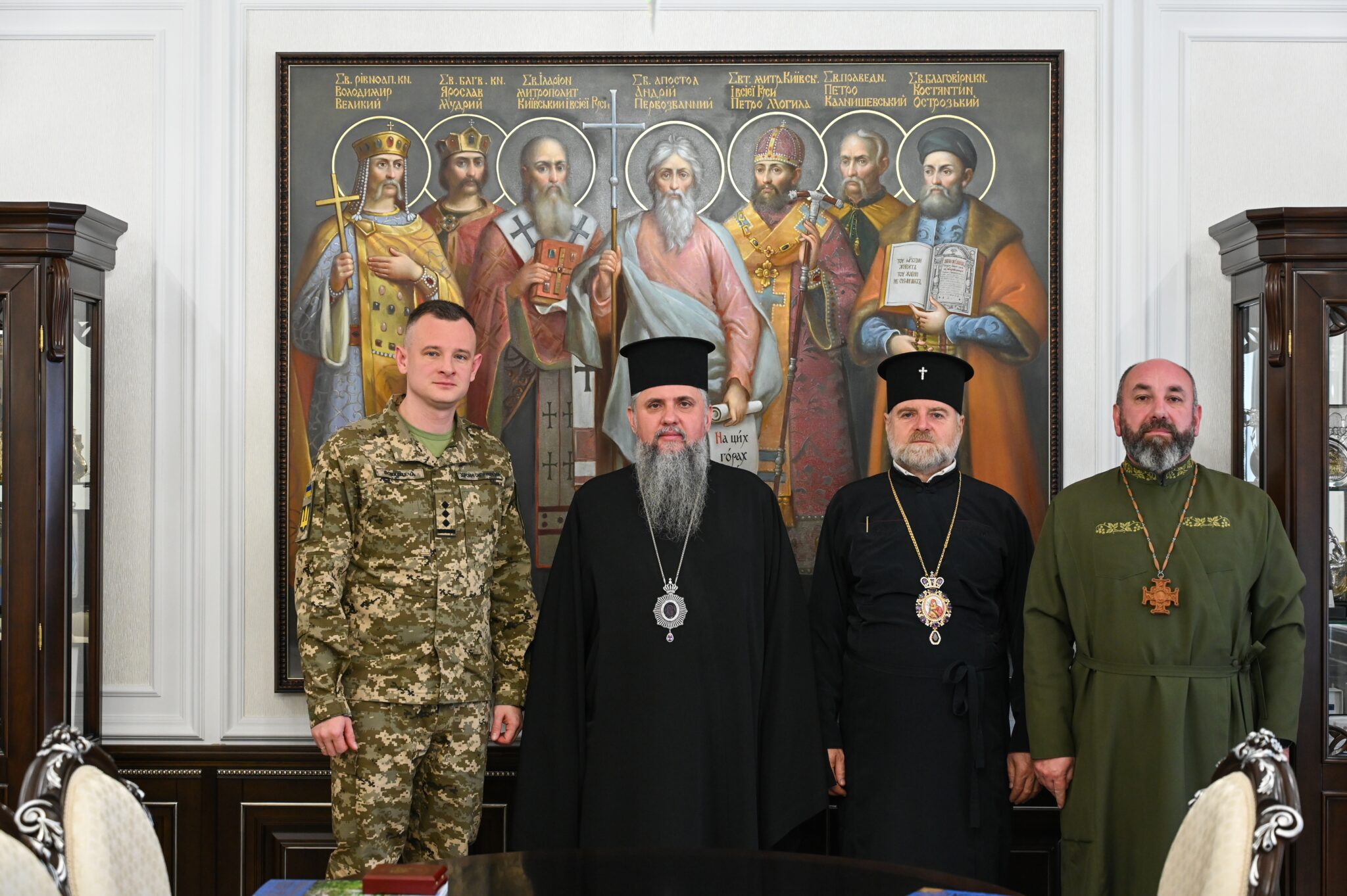 Митрополит Епіфаній зустрівся з начальником Служби військового капеланства ЗСУ