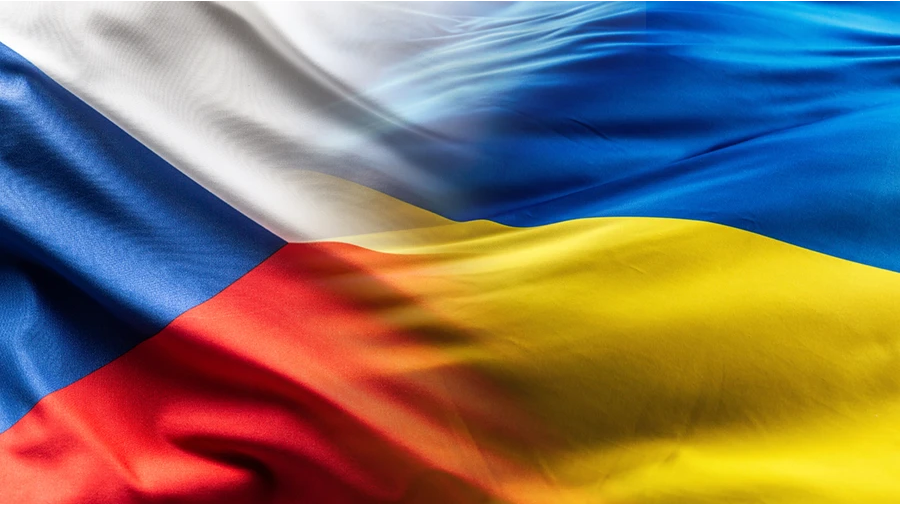 З будівлі парламенту Чехії зняли прапор України: новий спікер похвалився, що за його наказом