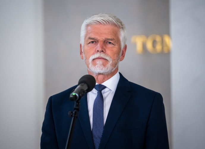 Президент Чехії: мирний план не може карати жертву більше, ніж агресора