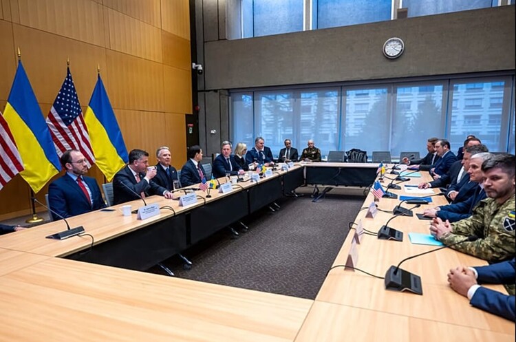 Деякі європейські лідери схиляються до думки, що Україна має поступитися територіями заради миру – El Pais