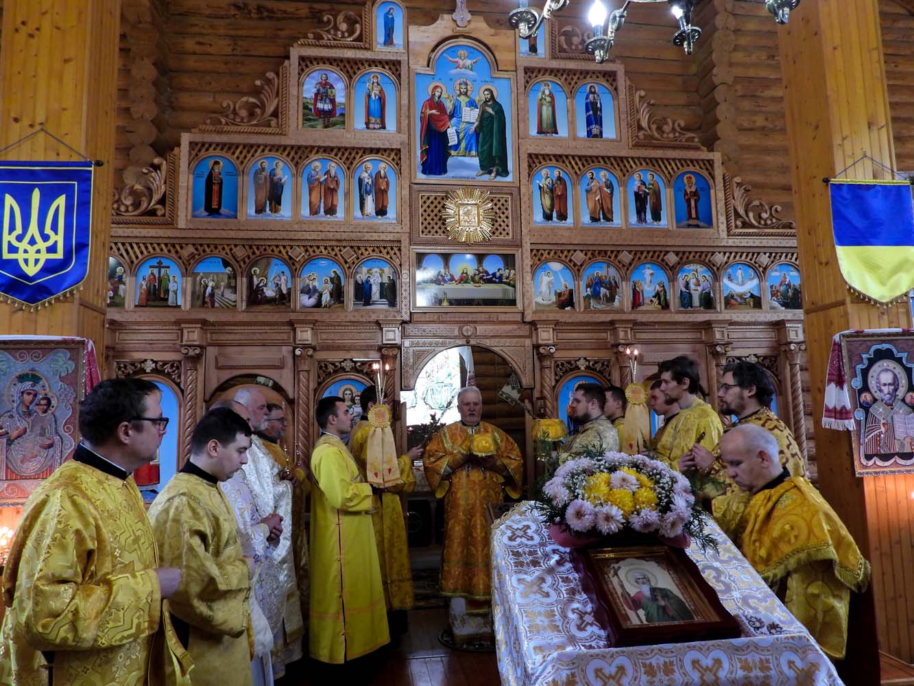 У день апостола українського Андрія Первозваного єпископ Віктор Бедь очолив Божественну літургію в однойменному кафедральному храмім. Ужгорода