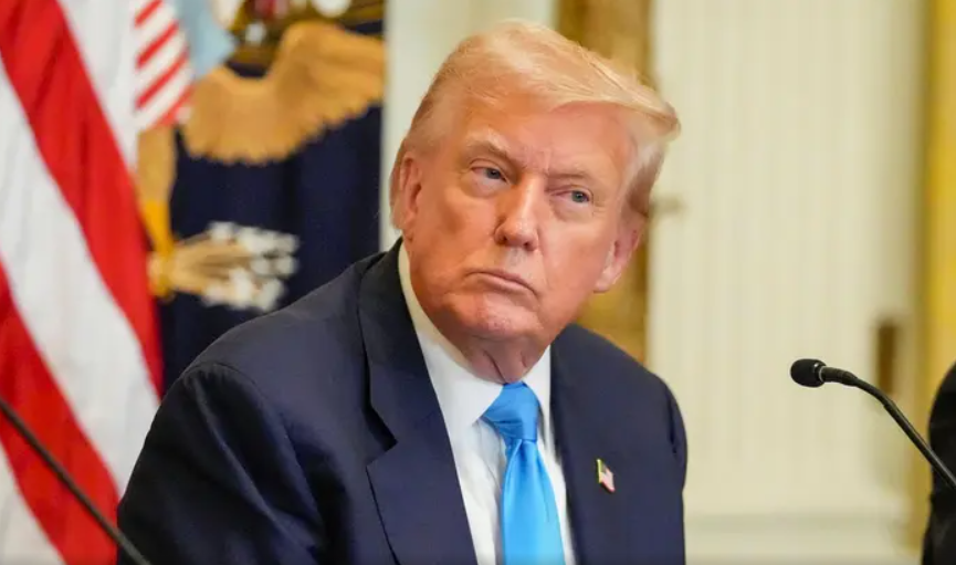 Трамп ігнорує поради лікарів, попри ознаки старіння