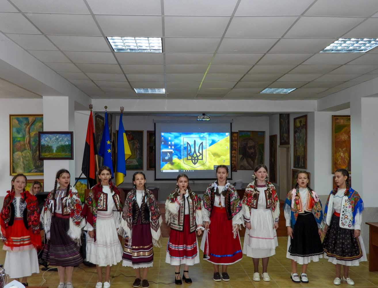 В Ужгороді відбувся ІІ Закарпатський обласний фестиваль-конкурс «Духовні криниці Срібної Землі», приурочений дням відзначення Карпатської України